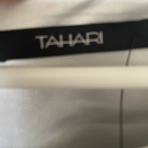 Tahari Tweed dress NWT size 8 navy blue tweed fully lined. - Picture 4 of 5